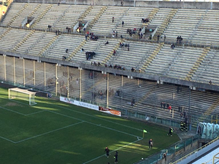 Salernitana, vittoria sul campo ma l’Arechi perde gli spettatori