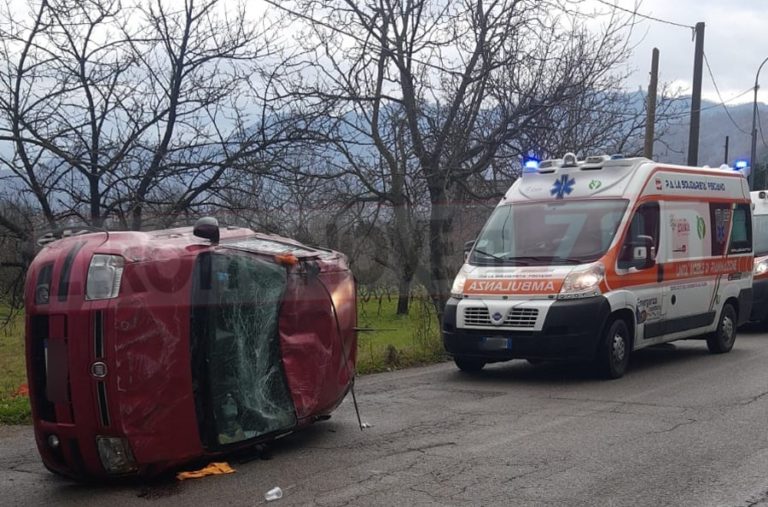 Incidente a Ciorani di Mercato San Severino: due i feriti