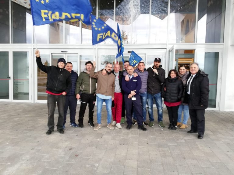 Vertenza dei dipendenti manifattura cotoniere meridionale di Fratte, a Salerno: i sindacati chiedono il rispetto degli accordi