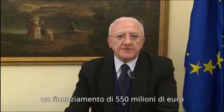 Vincenzo De Luca annuncia sul web: Piano Strade e nuovi autobus