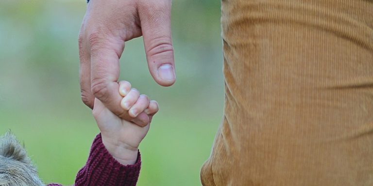 Campagna, l’appello di un padre: “Aiutatemi, ho tre figli e lo sfratto”