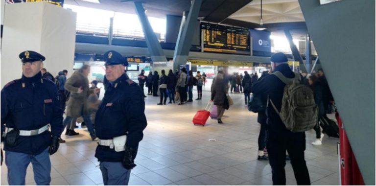 Controlli antiabusivismo nelle stazioni di Salerno e Battipaglia: un arresto