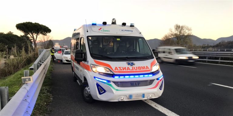 Incidente stradale sulla A2 nel Vallo di Diano: ferito un uomo