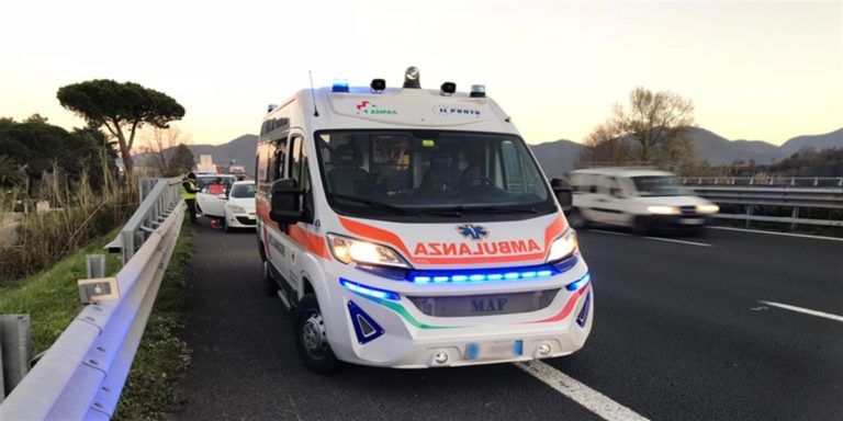 Baronissi, incidente sull’A2, pazienti trasportati al “Curteri”