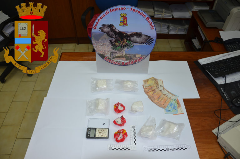 Salerno, coppia sorpresa con 780 grammi di cocaina: arrestati