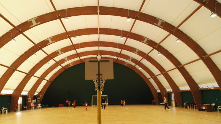 Sala Consilina, iniziati i lavori di copertura dell’impianto sportivo in località Cappuccini