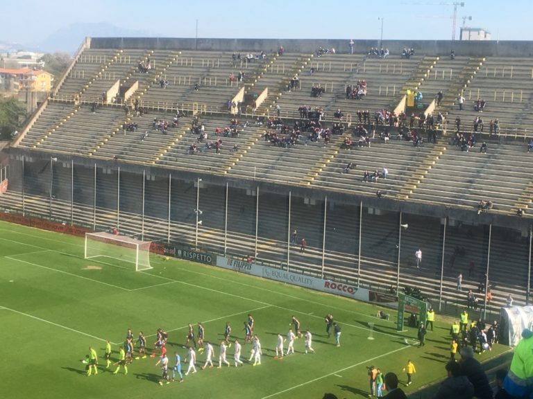 Salernitana-Venezia, la partita della protesta