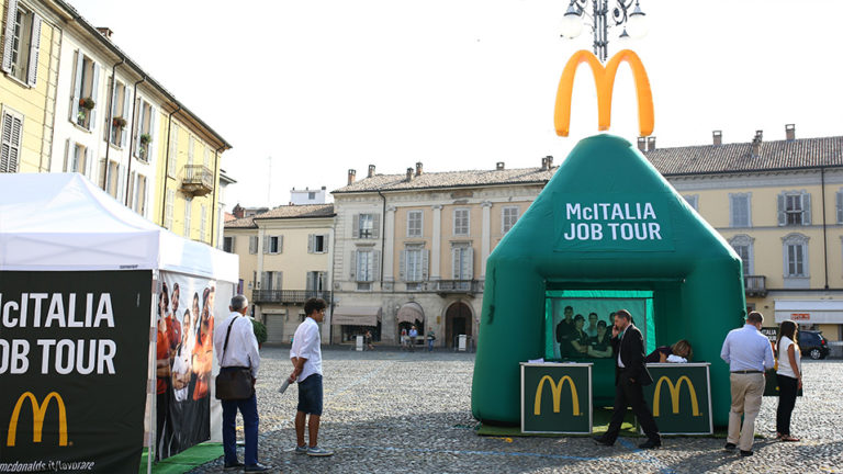 McDonald’s cerca 70 persone nel salernitano: come candidarsi