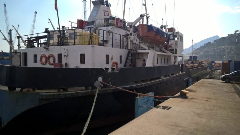 Salerno, la Capitaneria di porto bandisce una nave moldava