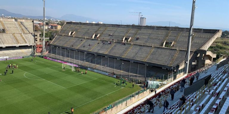 Salernitana-Pescara, misure speciali di sicurezza: installati i container