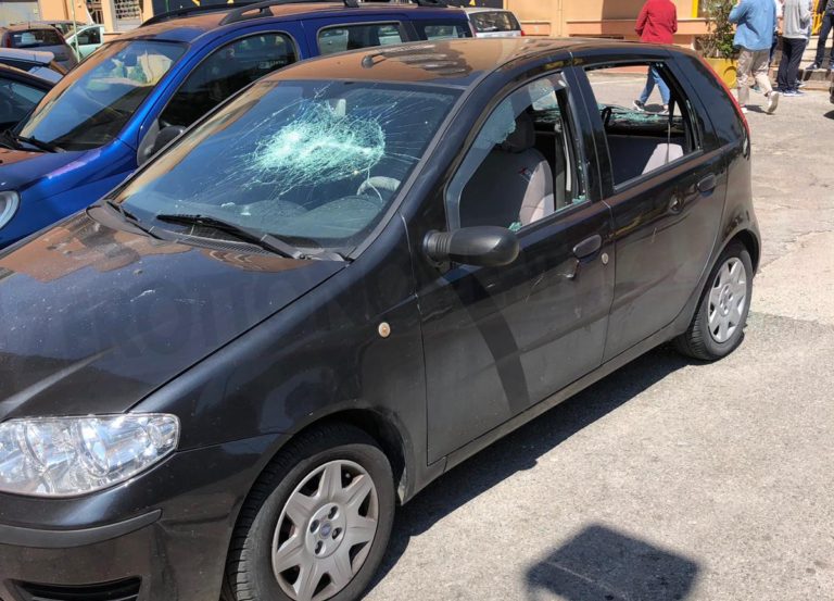 Baronissi, vandalizzata un’auto nella notte in via S. Francesco d’Assisi