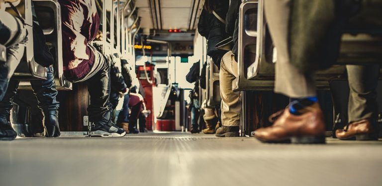 Amalfi, stop ai bus non prenotati. Pugno duro dell’Amministrazione per la lotta al caos