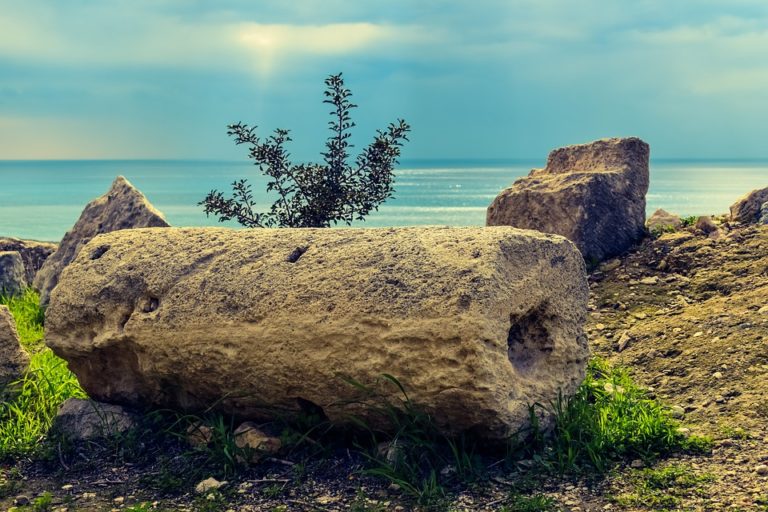 Nel Cilento presenti reperti archeologici, stop agli scavi per la fibra ottica