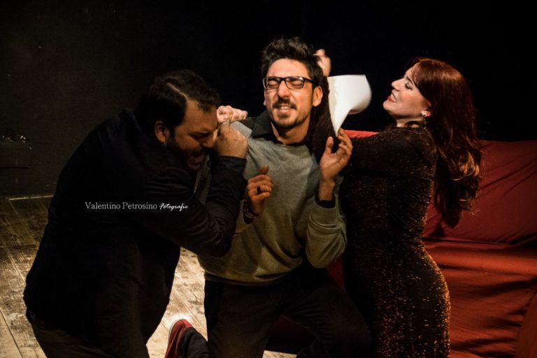 Al Piccolo Teatro del Giullare va in scena “Il principio dell’inizio”