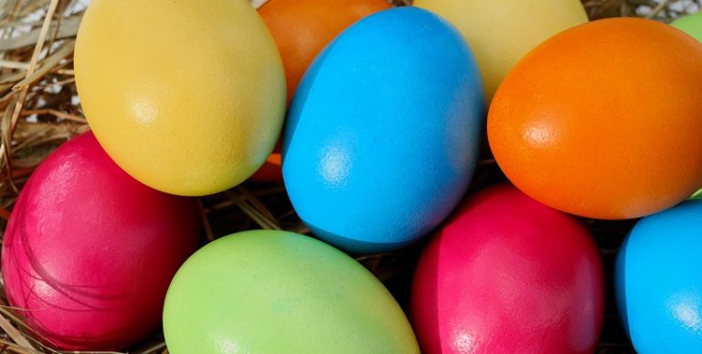 Cava de’ Tirreni, “Uovo di Pasqua a casa”: l’iniziativa di Mani Amiche