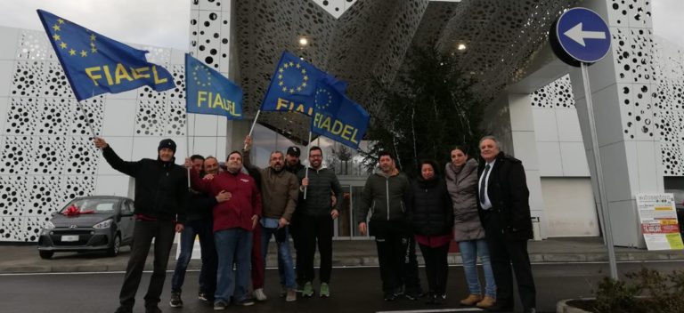 Pasqua amara per dipendenti dei centri commerciali “La Fabbrica” e “Le Cotoniere”