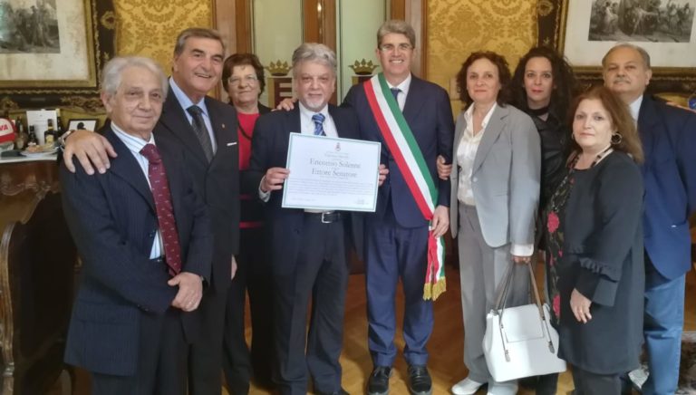 Cava, Encomio conferito al Maestro Ettore Senatore da parte del Sindaco