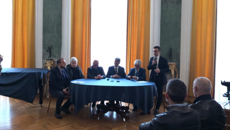 Cavese, “La Notte Blufoncé” del Centenario presentata al Comune