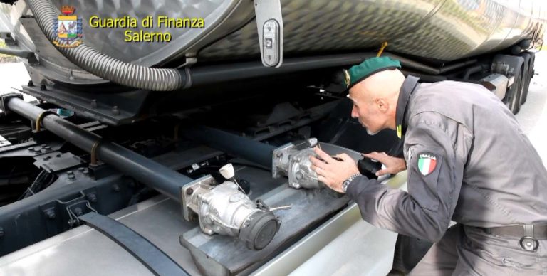 Nocera, miscelazione illecita di carburante: sequestrati oltre 180mila litri