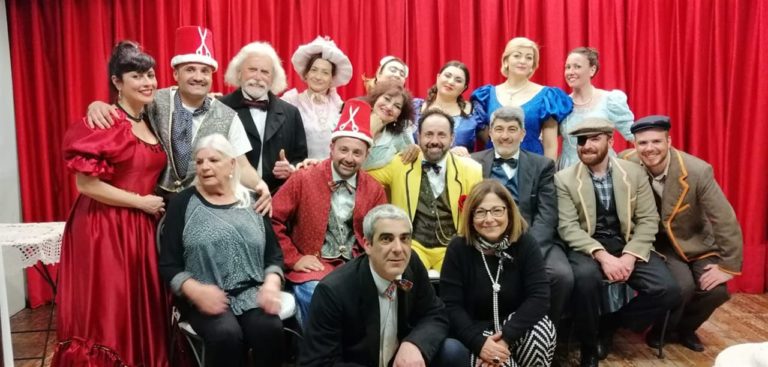 Al Teatro Arbostella finale da applausi. E intanto è già corsa all’abbonamento