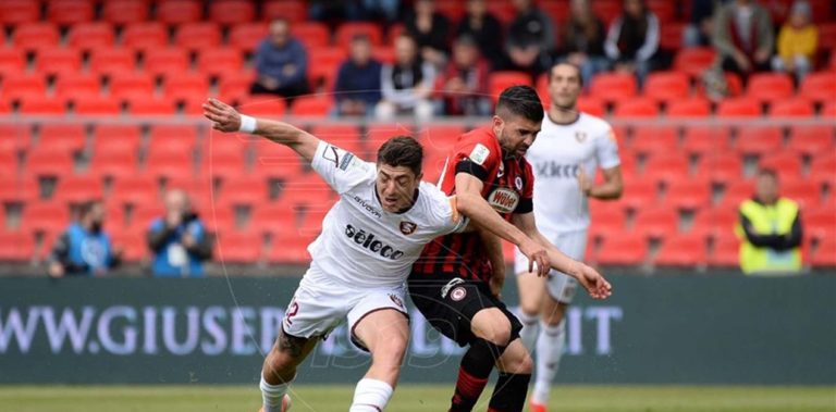 Disfatta Salernitana allo Zaccheria, il Foggia cala il tris ai granata: ora la classifica spaventa