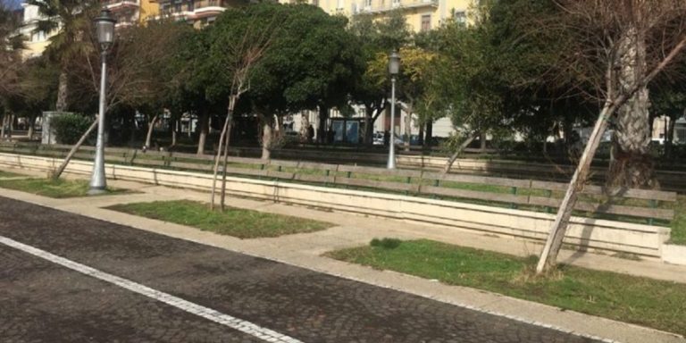 Salerno, tensione sul Lungomare tra vigili urbani e alcuni cittadini