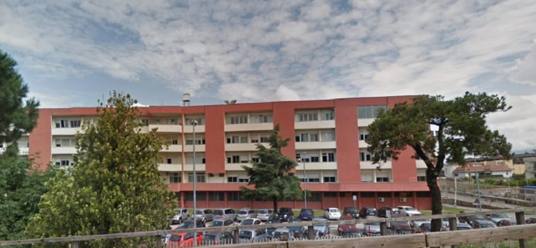 Covid: anziana muore in ambulanza a Scafati. Un morto a Siano, nuovi casi in altri comuni