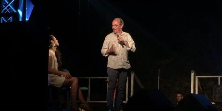 Giffoni Sei Casali: la brillante comicità di Maurizio Casagrande nella notte del borgo