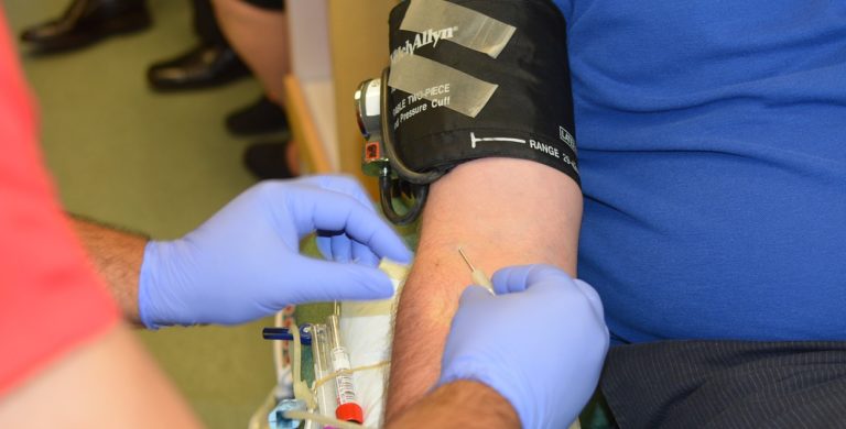 Coronavirus, calo donazioni del sangue a Salerno. L’allarme dell’AVIS