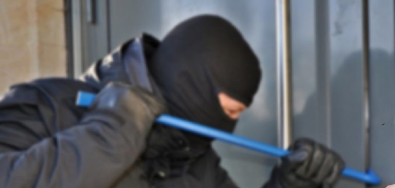 Rubava offerte dei fedeli in chiesa: arrestato 46enne a Cava de’ Tirreni