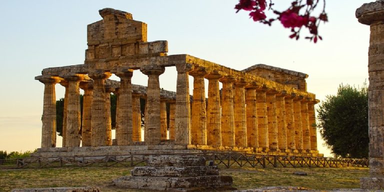 Suoni e acuti, musicoterapia ai templi di Paestum