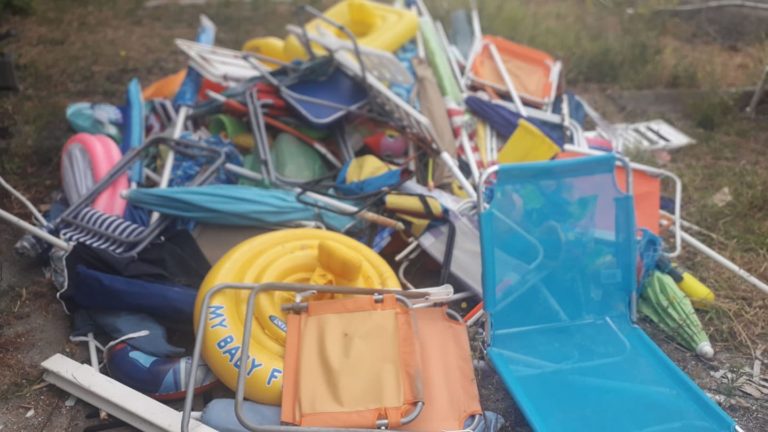 Agropoli, blitz anti ombrellone selvaggio sulla spiaggia del lungomare San Marco