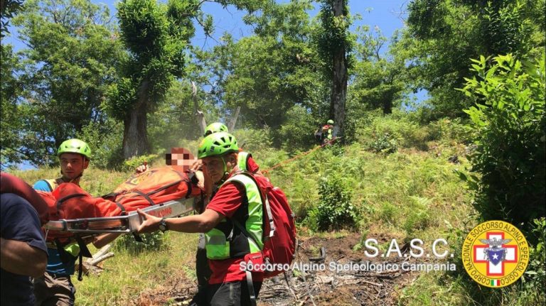 75enne scivola in un castagneto: soccorsa dal CNSAS della Campania