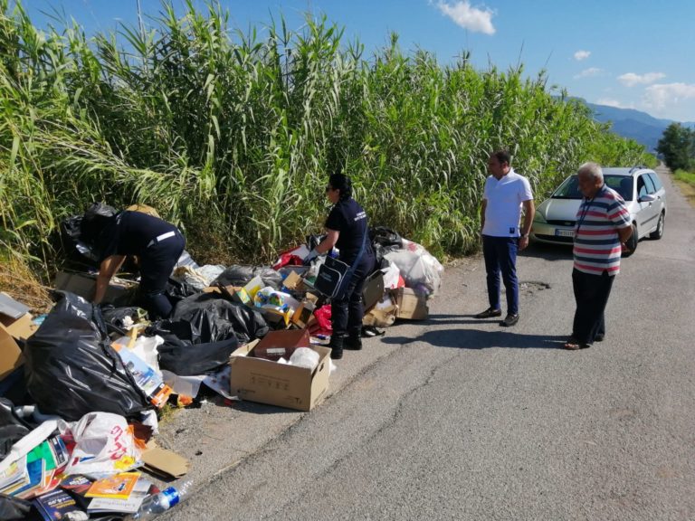 Eboli, discarica abusiva in via Festola. Indagini per individuare i responsabili