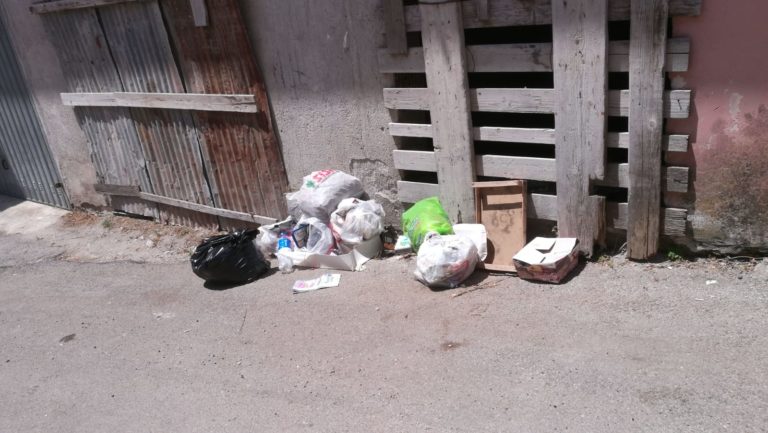 Baronissi, abbandono illecito rifiuti: Sanzionati due cittadini