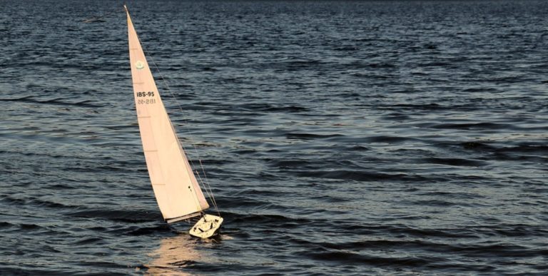 Tragedia ad Agropoli: barca a vela si ribalta, perde la vita un 15enne