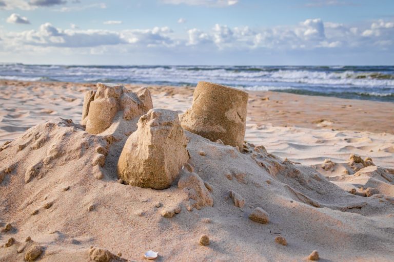 Camerota: boom di prenotazioni, spiagge piene e traffico in strada