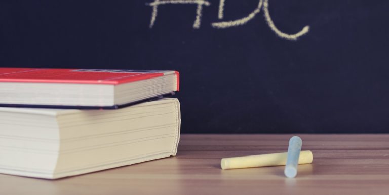 Salerno: la spesa dei libri di testo per la scuola è troppo alta per le famiglie