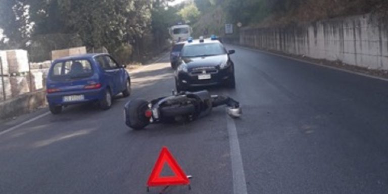 Incidente a San Cipriano Picentino: scooter tampona furgone, un ferito