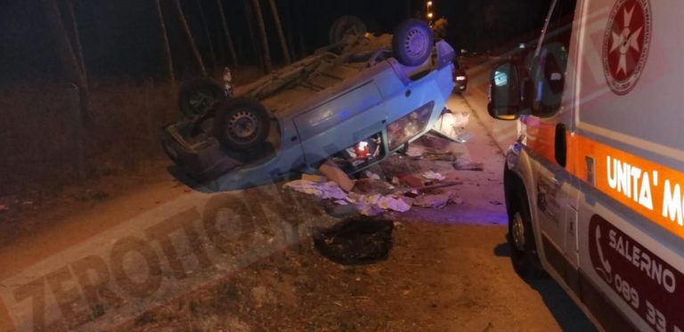 Campolongo, auto si ribalta nella notte: un ferito