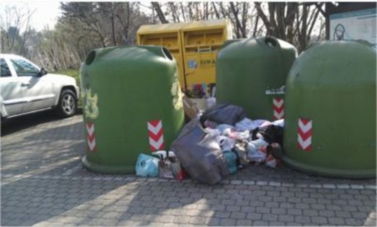 Nuove 80 campane per la raccolta differenziata di vetro a Salerno