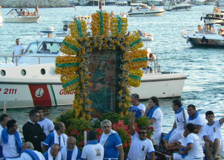 Salerno, “Madonna che viene dal mare” in processione Domenica 4 Agosto