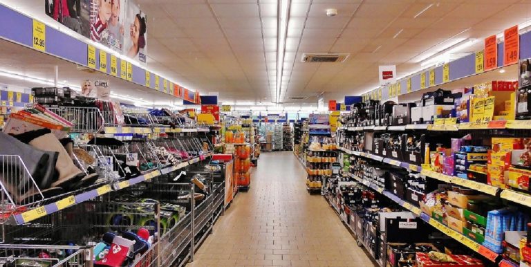 San Cipriano Picentino, contatti con un positivo: chiuso un supermercato