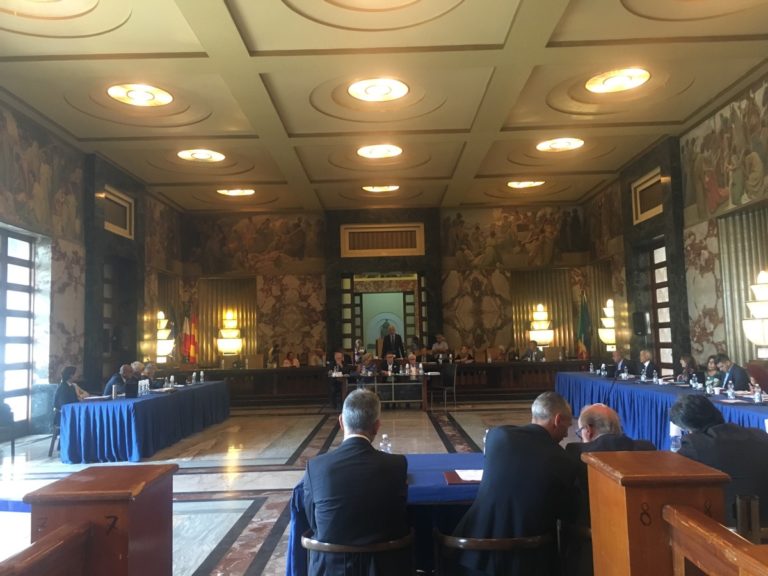Salerno, svolto il Consiglio Comunale: acceso dibattito sul difensore civico