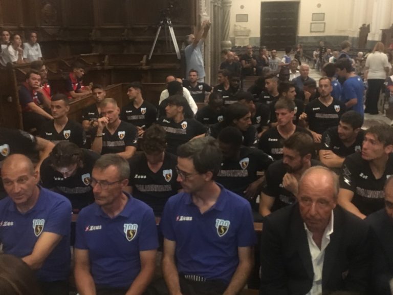 Duomo di Salerno, Salernitana presente alla messa degli sportivi