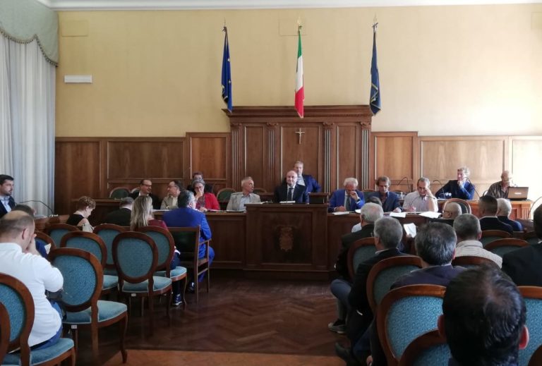 Salerno, assemblea sindaci e consiglio provinciale