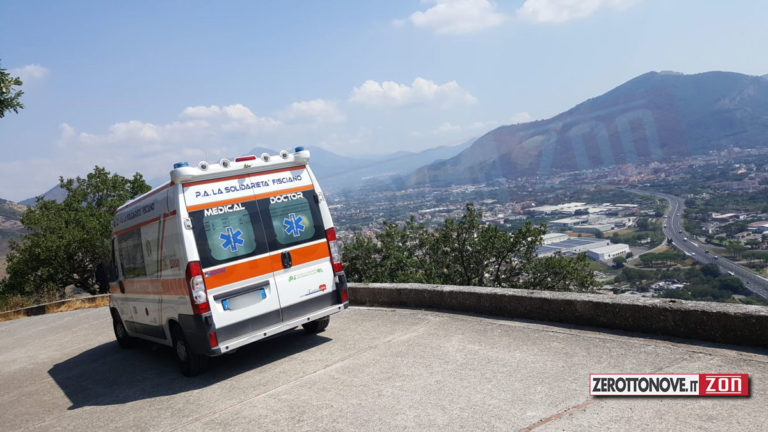 Castel San Giorgio, incendio in montagna. Operatore SMA intossicato