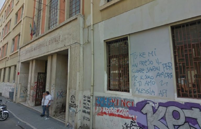 Salerno, Regina Margherita: Comune concede aule ma sono fatiscenti