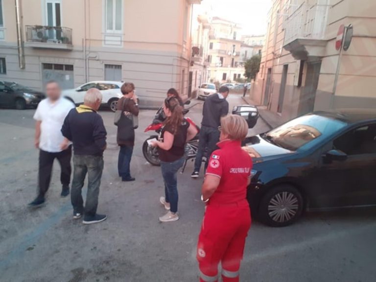 Salerno: incidente tra auto e moto in Largo Annibale Sterzi