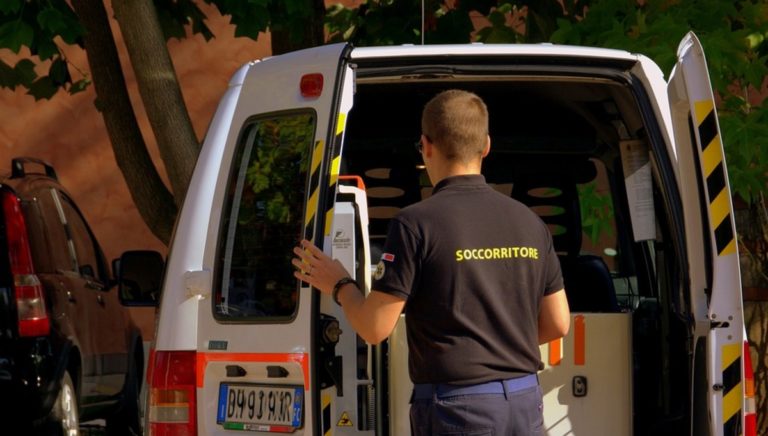 Tragedia ad Agropoli, 16enne si lancia sotto un treno